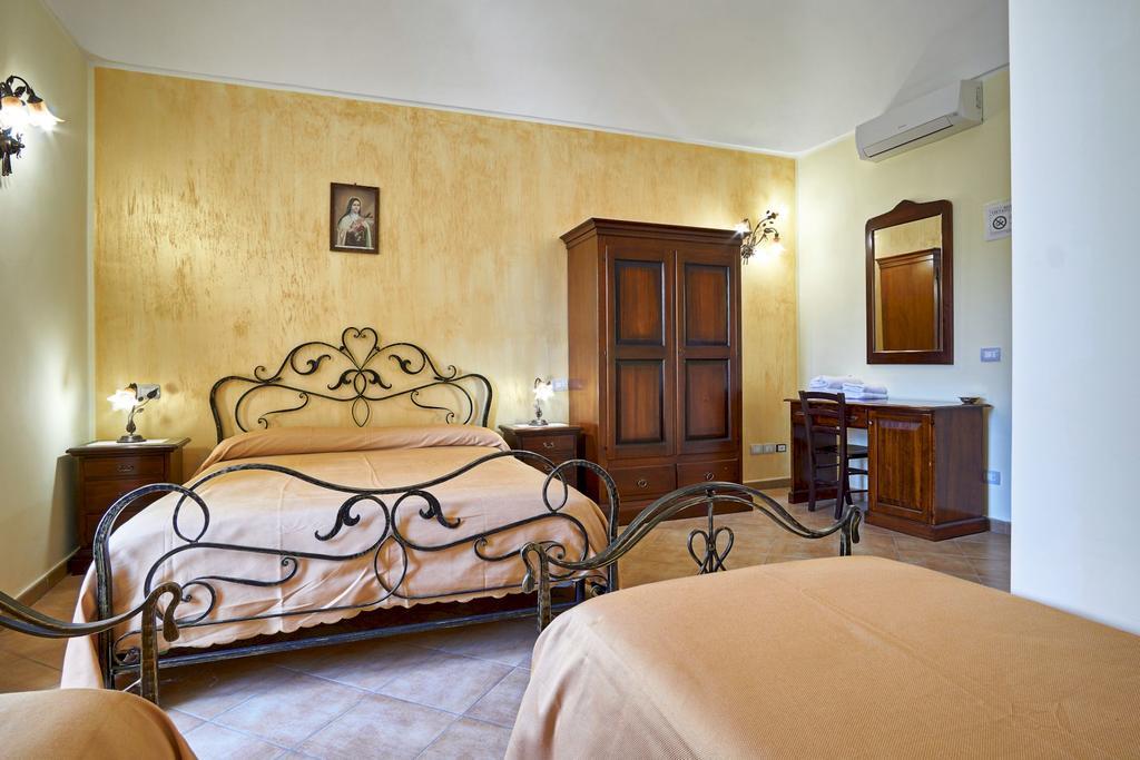 Agriturismo Conte Ruggero Villa Centuripe Exterior photo