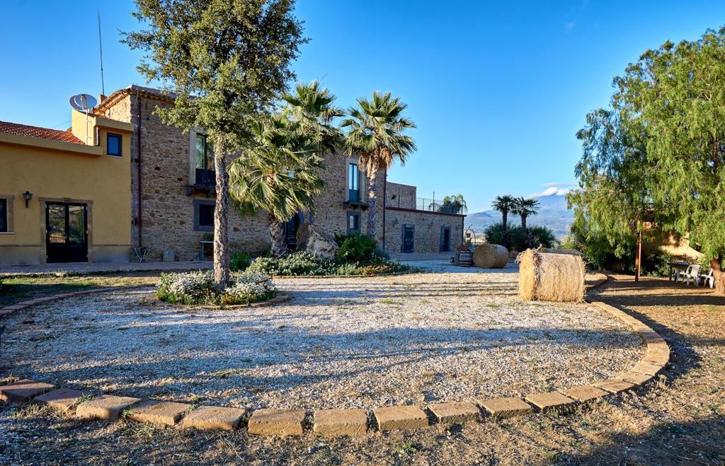 Agriturismo Conte Ruggero Villa Centuripe Exterior photo